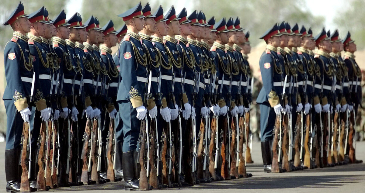 Принят Закон РК "О всеобщей воинской обязанности и военной службе " - e-history.kz