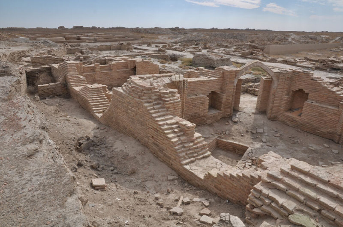 PREVIOUS EXCAVATIONS OF SAURAN - e-history.kz